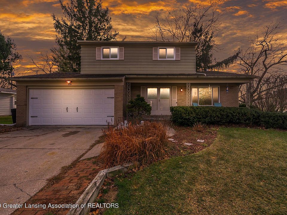 1st image of 831 Crown Blvd