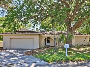 739 Colony Ln, Largo, FL 33770