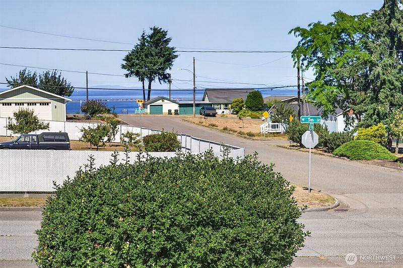 2nd image of 804 W 5th Street