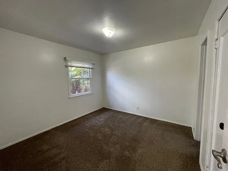 900 S Myers St #A — Photo 14