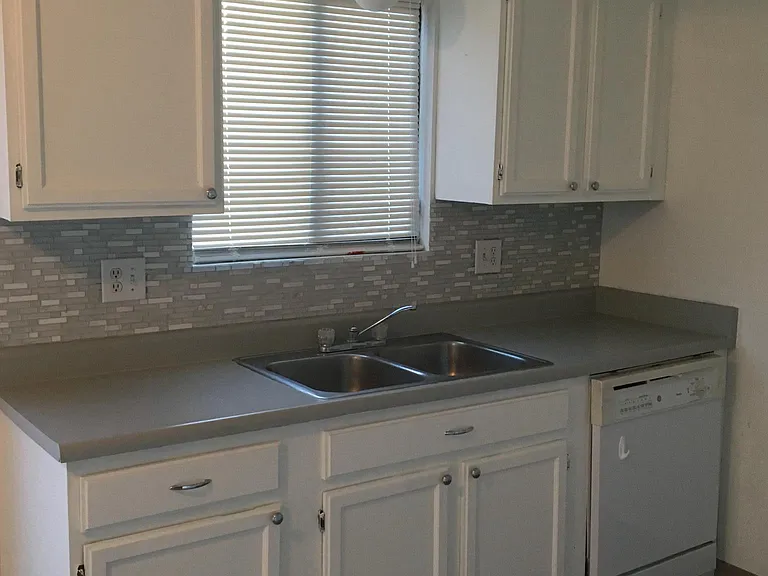 3090 Starlight Cir — Photo 16