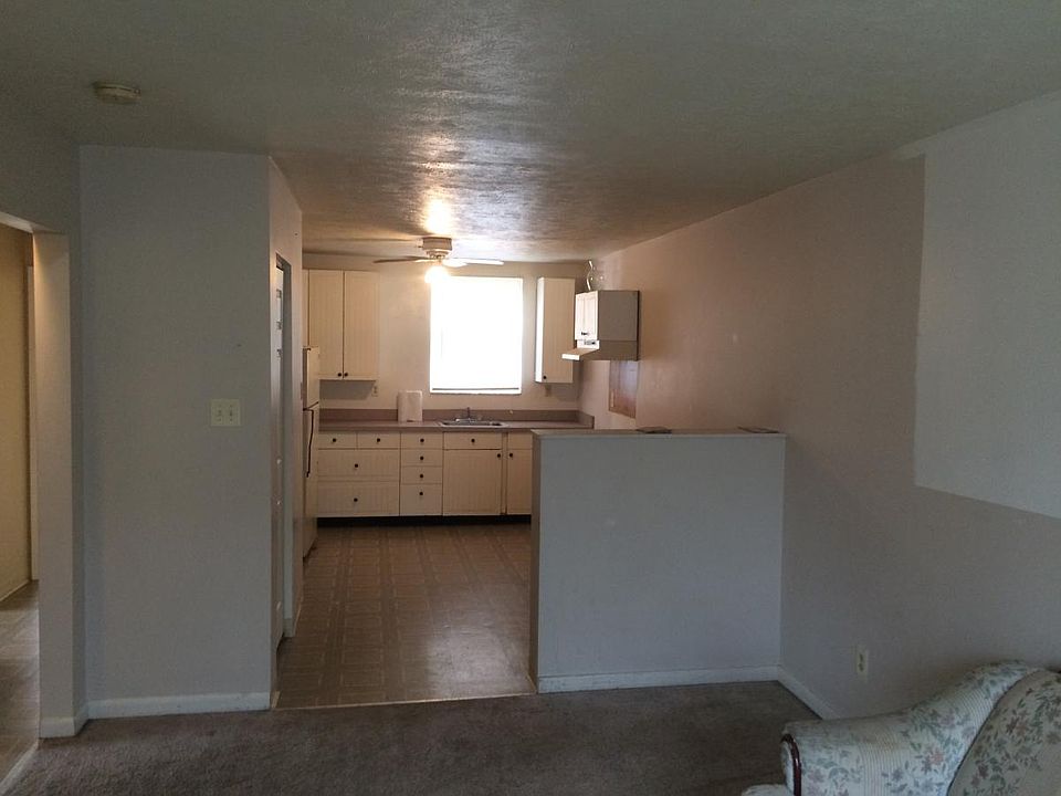 livingroom looking into kitchen