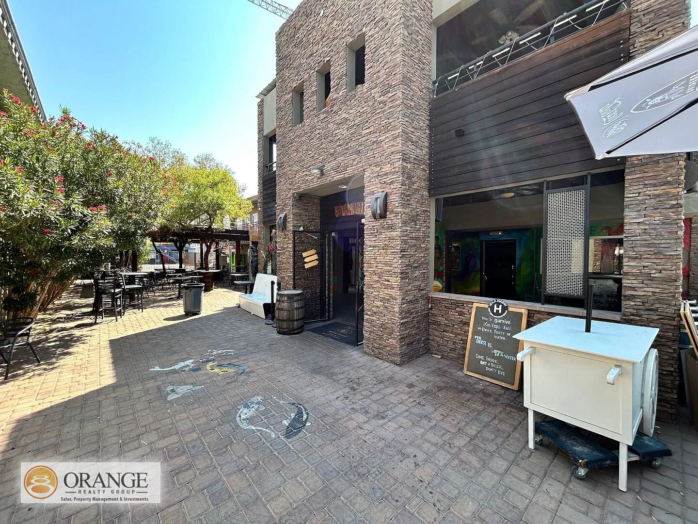Commercial Property Available in Las Vegas Arts District!- Enjoy 1 Month Free Rent! — Photo 2