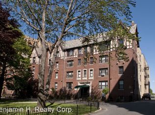 40 S Munn Ave, East Orange, NJ 07018