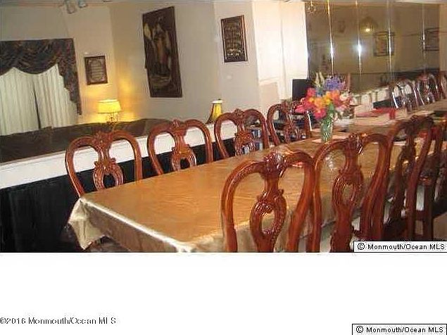 2nd image of 1 Ellen Cir