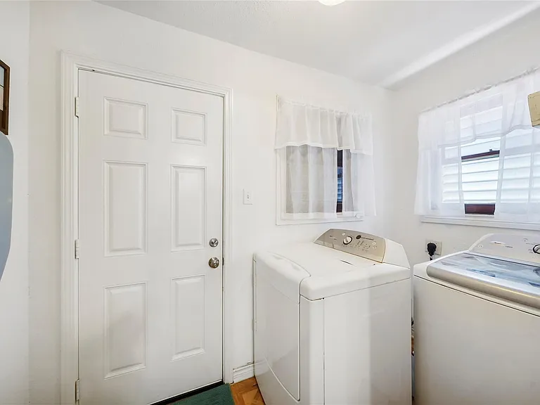 6120 Avenue Q 1/2 — Photo 19
