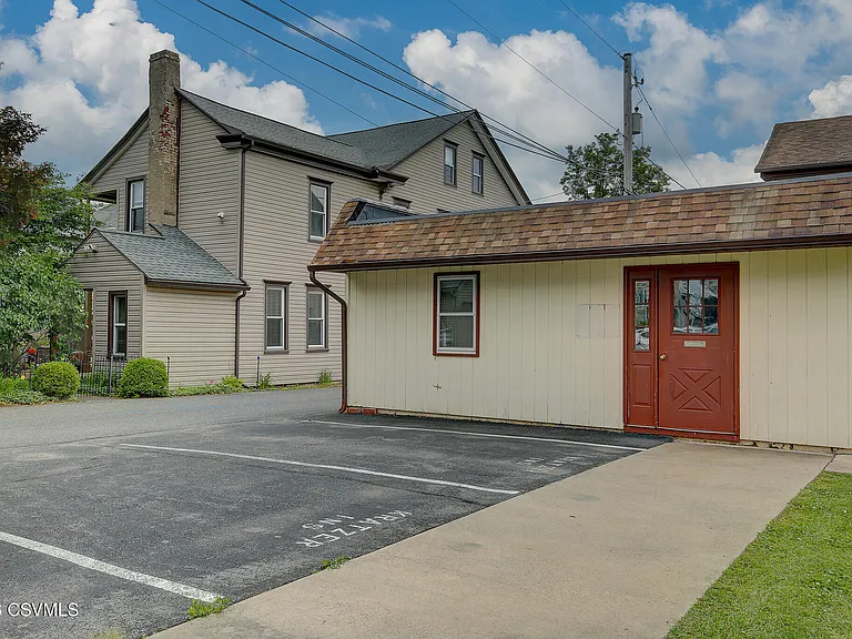 347 Water St — Photo 4