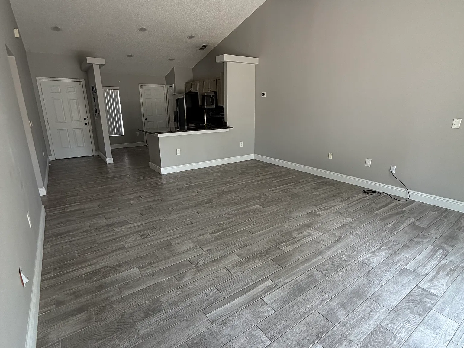 318 Quimby Dr — Photo 4