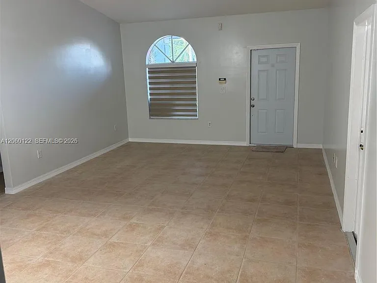 9128 SW 162nd Pl — Photo 4