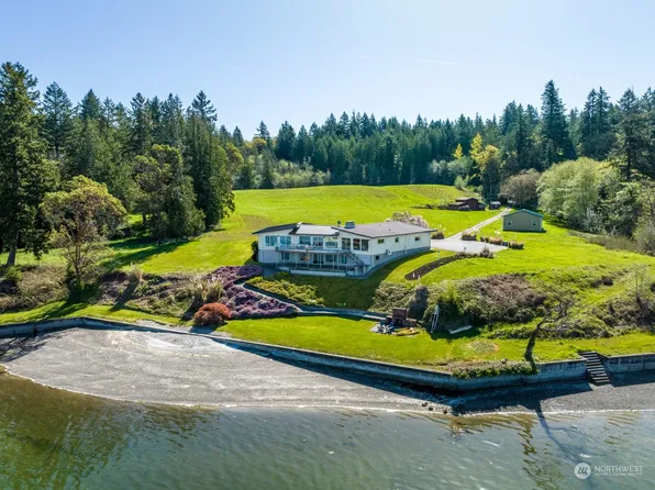 8241 Kerbaugh Road NE, Olympia, WA 98516