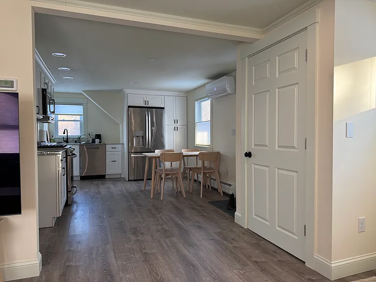 410-410A Sanford Rd — Photo 3