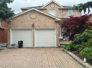 8 Queensgate Ct, Markham, ON L3R8L5