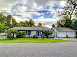 10 Ash St, Lenox, MA 01240