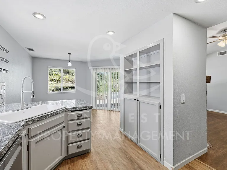 2545 Muirfield Dr — Photo 11