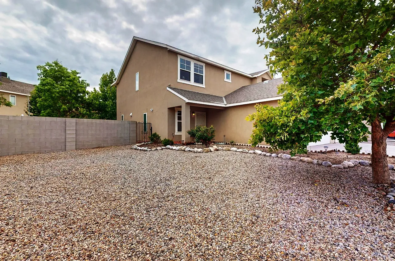 10600 Calle Gandia NW — Photo 2