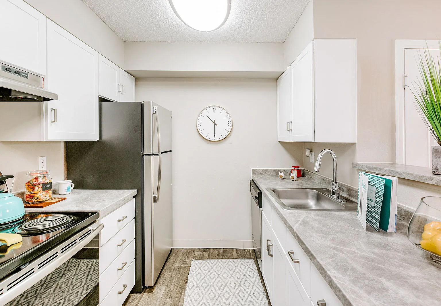 Sloan's Lake Apartments — Photo 1