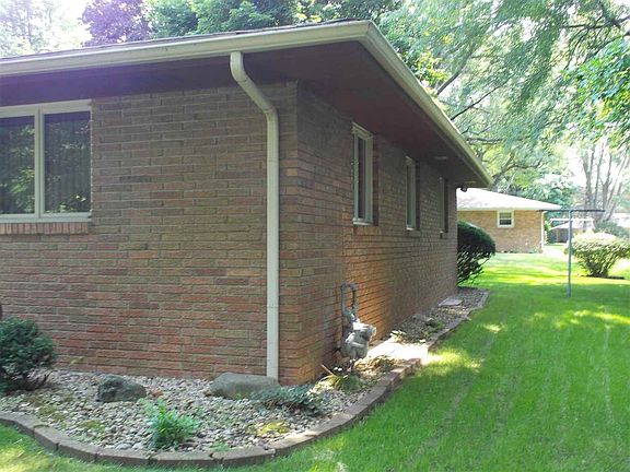 2nd image of 1118 Edgewood Cir