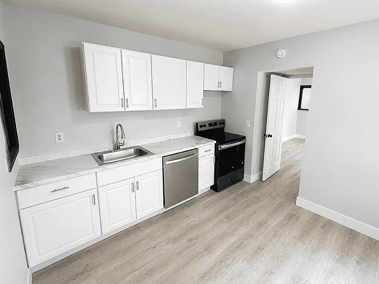 249 Lexington Ave #249 — Photo 2