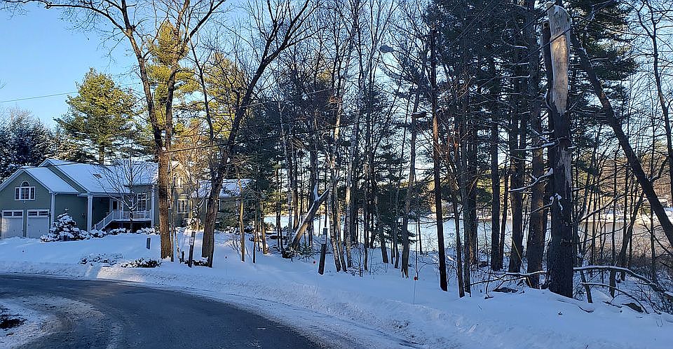 35 Hazelwood Dr, Hudson, NH 03051 | Zillow
