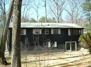 4 Rolling Ln, Medfield, MA 02052