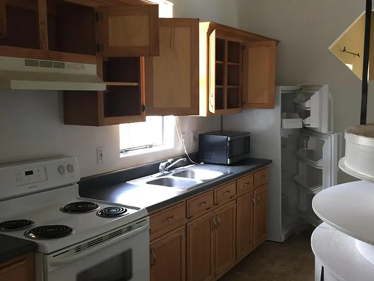 804 Austin Ave — Photo 7