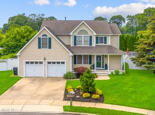 12 Diane Dr, Brick, NJ