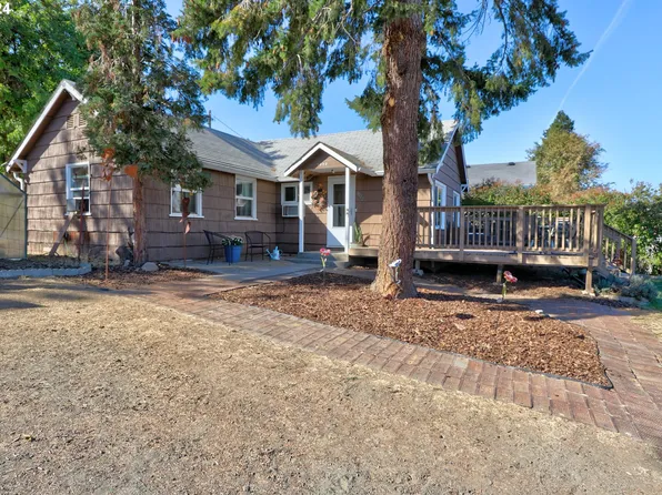 3022 W 10th St, The Dalles, OR 97058