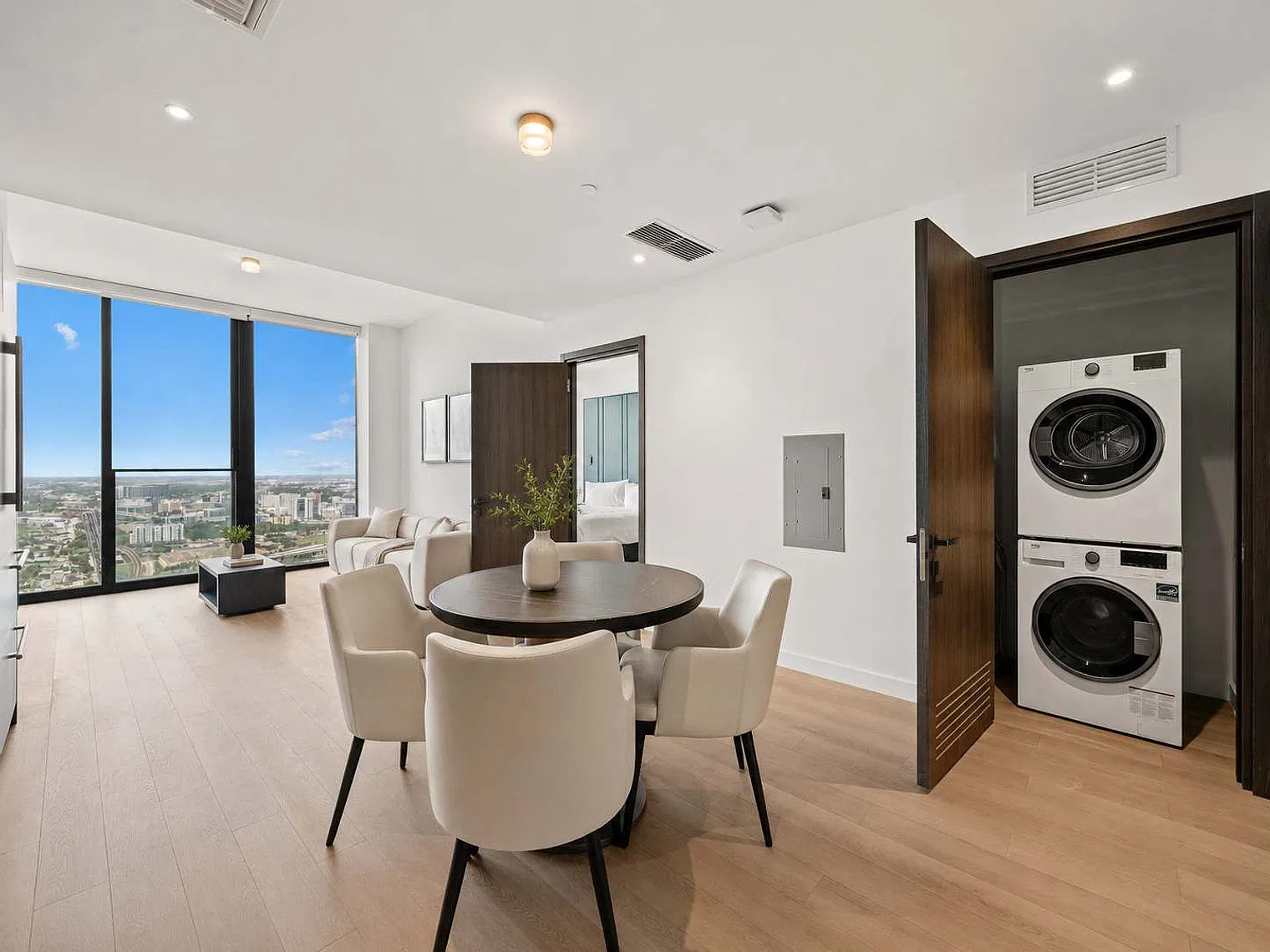 2 bed, 2.0 bath, 990 sqft, $11,908 — Photo 4