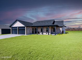 102 The Vines, Holts Summit, MO 65043