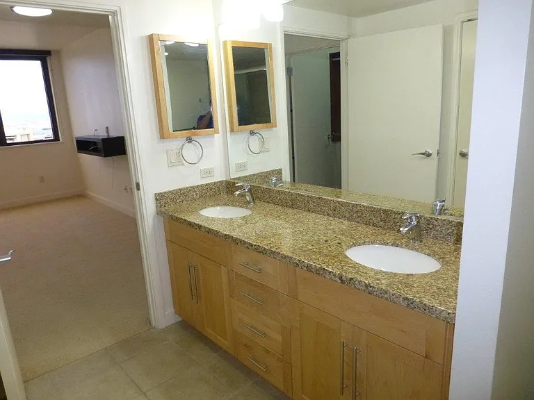 600 Queen St #1603 — Photo 14