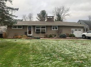 13 Trelign Dr, North Syracuse, NY 13212