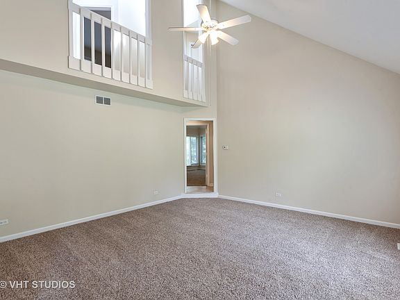 3rd image of 833 Bonnie Brae Ln