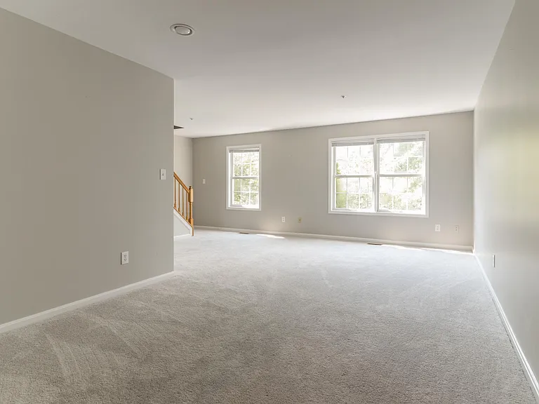 733 Mashie Ct — Photo 43