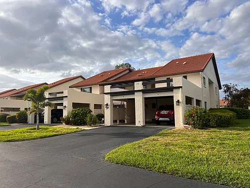748 Avenida Estancia #B Photo 1