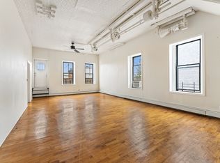 233 S 1st St APT 3W, Brooklyn, NY 11211