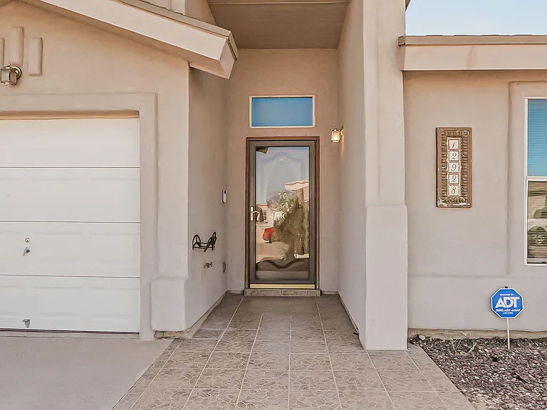 12928 Alfredo Apodaca — Photo 4