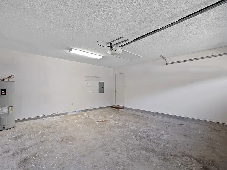 157 Cypress Ln — Photo 24