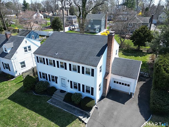 3rd image of 8 Merrill Road