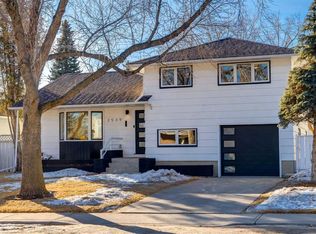 2539 N Chicoutimi Dr NW, Calgary, AB T2L0W4