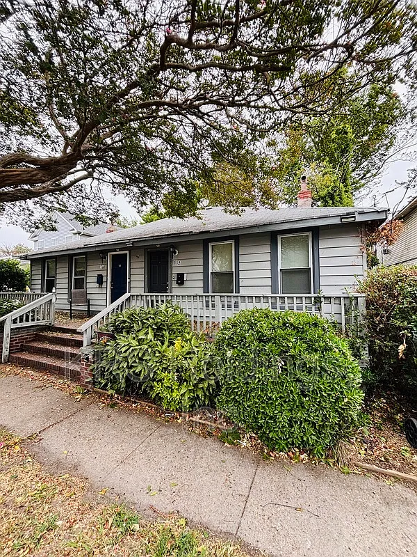 2 bed, 1.0 bath, 1095 sqft, $1,395 — Photo 1