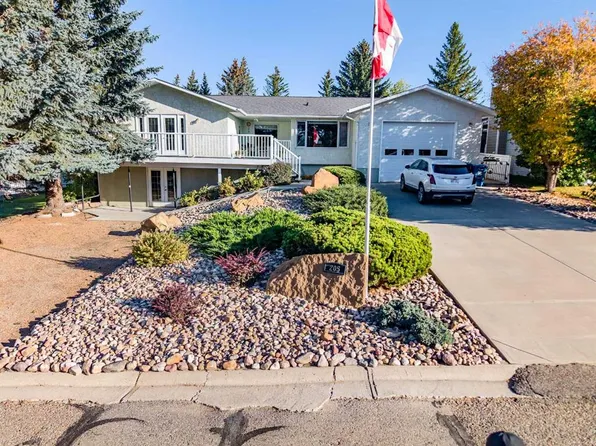 205 8th Ave S, Milk River, AB T0K 1M0