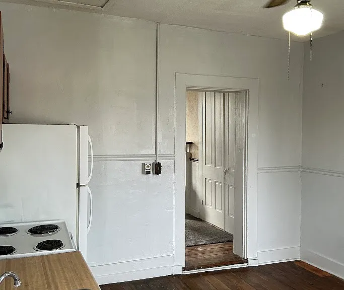 109 S Morton Ave #B — Photo 5