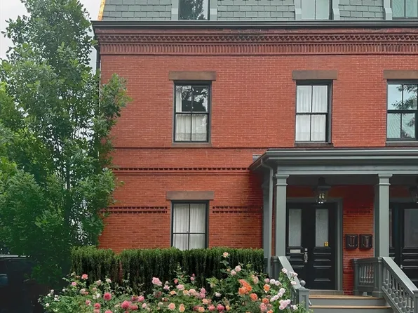 43 Waverly St, Brookline, MA 02445