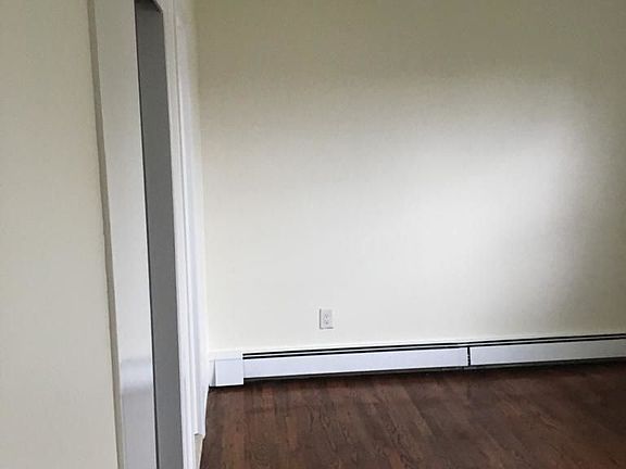 4th image of 1322 E 65th St #2