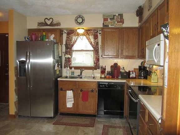 4th image of 612 Silver Hill Dr