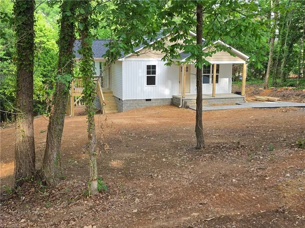 1515 Shamrock Rd, Asheboro, NC 27205