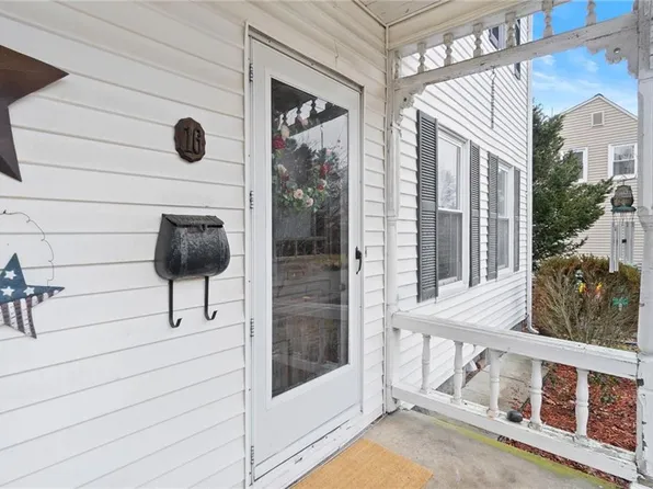 16 Seagrave St #16, Uxbridge, MA 01569