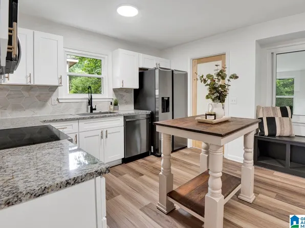 5233 Goldmar Dr, Birmingham, AL 35210