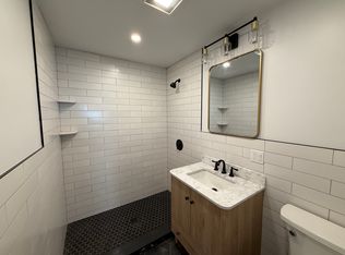 183 Vernon St APT 2, Worcester, MA 01607