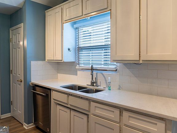 5th image of 1909 Brookhill Way